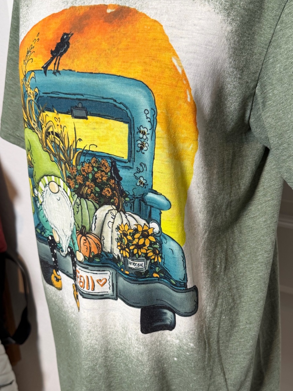 Gildan Softstyle Fall Gnome Graphic T-Shirt | Olive Green | Size Medium - Picture 4 of 6